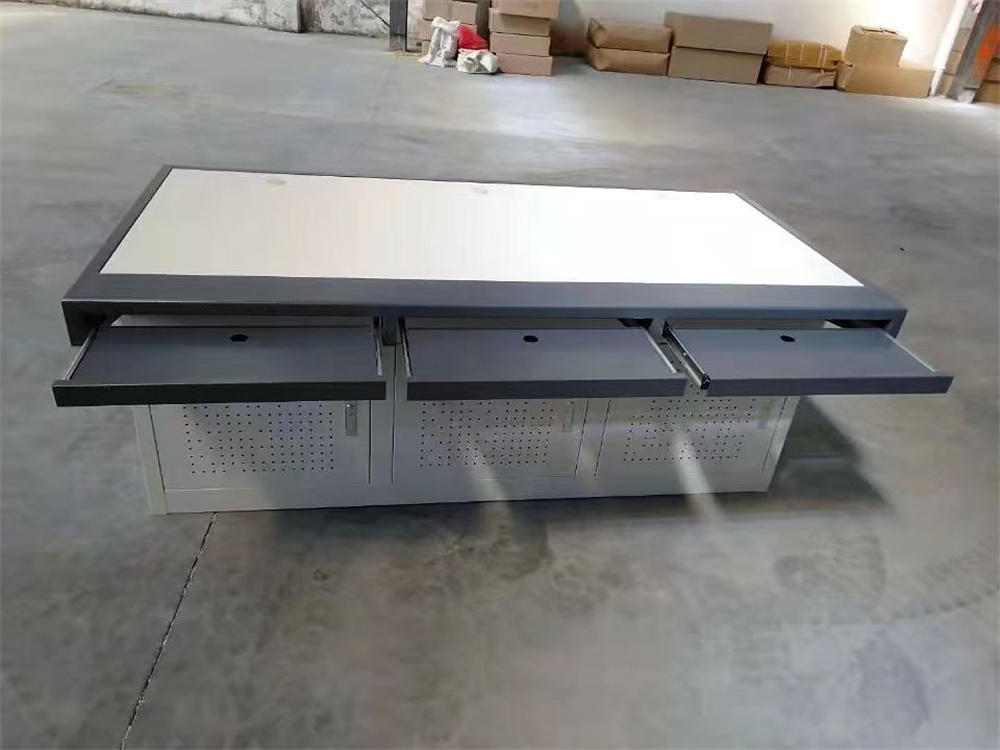 操作臺(tái)